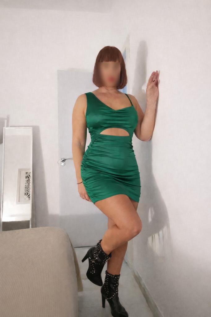 693396255: Chica busca chico en Granada