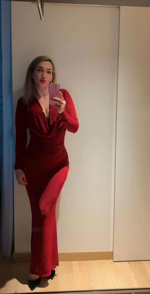 Chica busca chico en Málaga: Chica busca chico