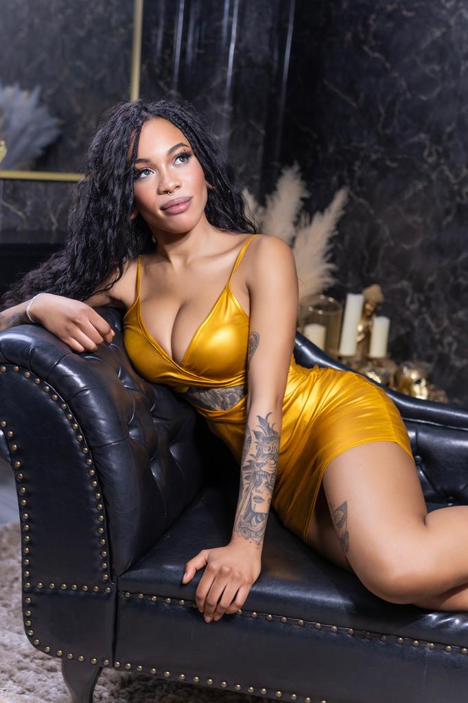 637148339: Chica busca chico en Barcelona