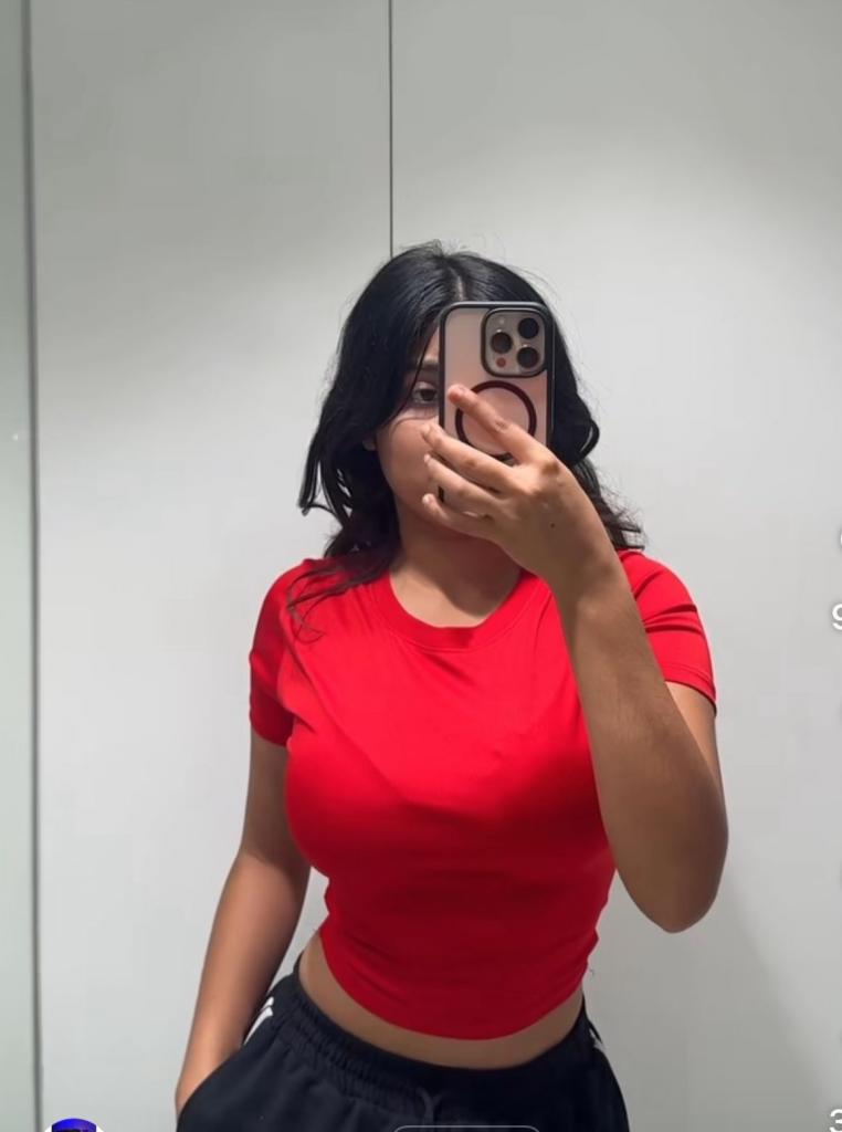 695049162: Chica busca chico en Lérida