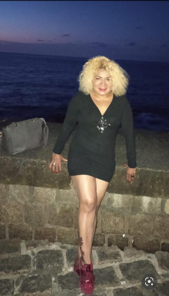 619857350: Chica busca chico en Guipúzcoa