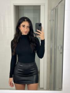 617944383: Chica busca chico en Murcia