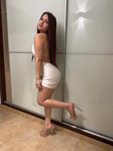 624325761: Chica busca chico en Barcelona