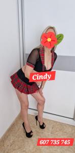 607735745: Chica busca chico en Alicante