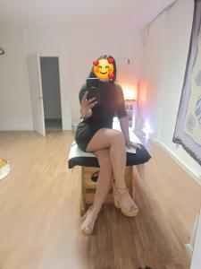 672571173: Chica busca chico en Sevilla