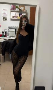 631671019: Chica busca chico en Madrid