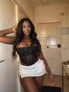 631315954: Chica busca chico en Alicante