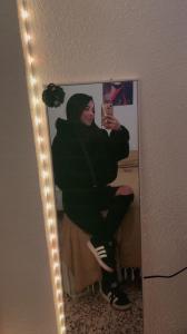 614968044: Chica busca chico en Murcia