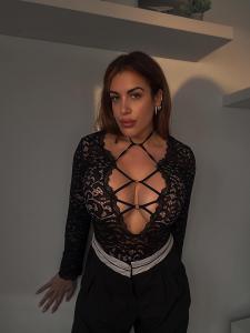 611153853: Chica busca chico en Sevilla