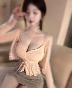 632254780: Chica busca chico en Gerona