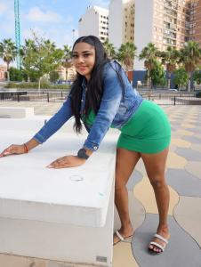 613435201: Chica busca chico en Granada