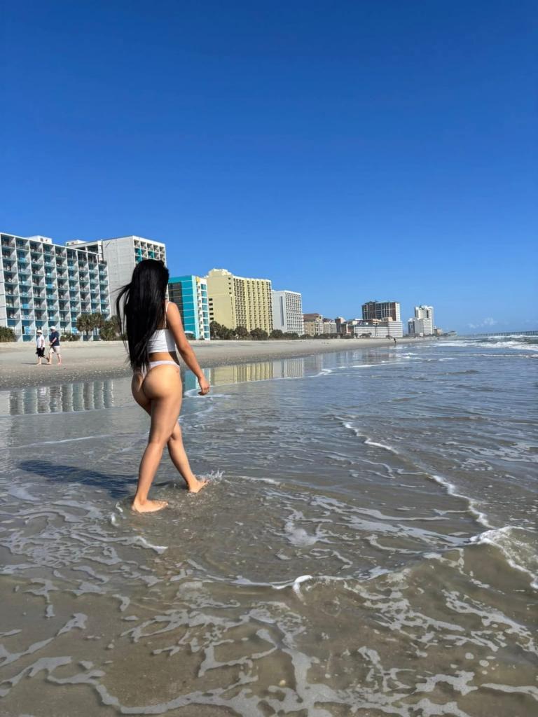 Chica busca chico en Huelva: 