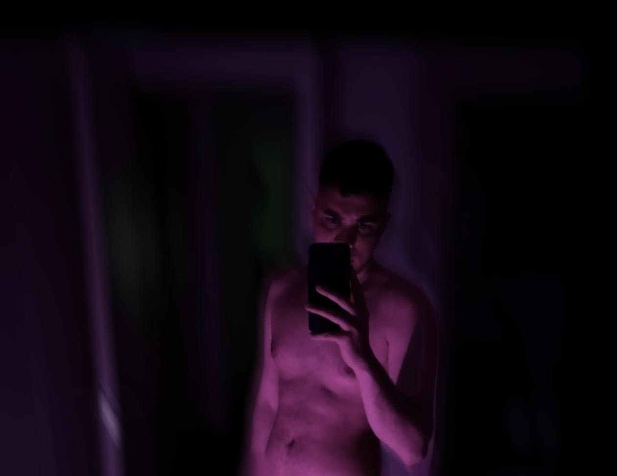 Chico busca chica en Orense: 