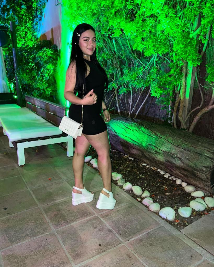 Chica busca chico en Cádiz: 