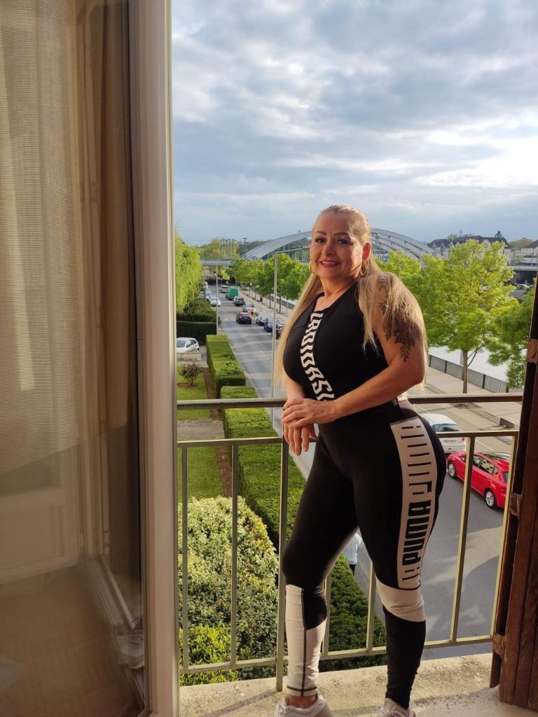 Chica busca chico en Murcia: 