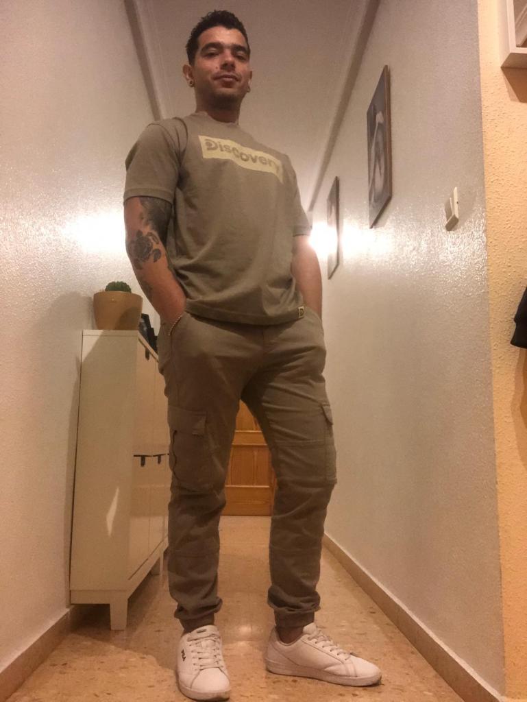 Chico busca chica en Alicante: 