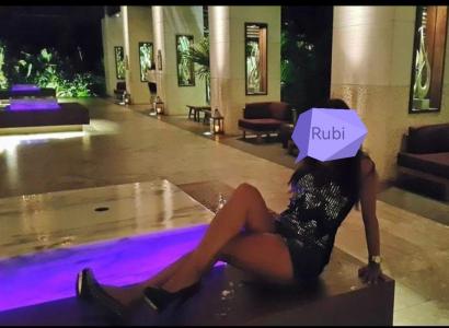 622465673: Chica busca chico en Sevilla