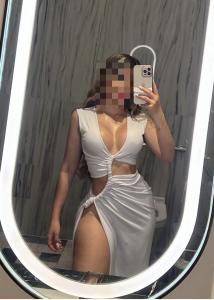 Chica busca chico en Menorca: 