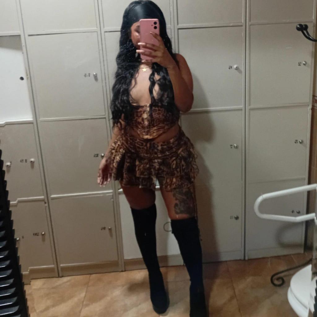 607055459: Chica busca chico en Almería