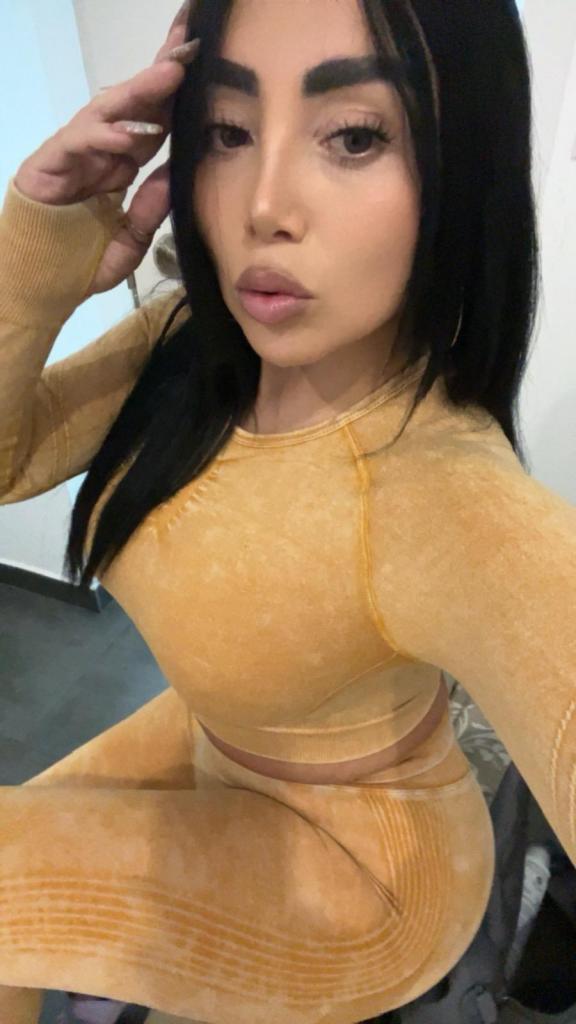 Chica busca chico en Sevilla: Chica busca chico