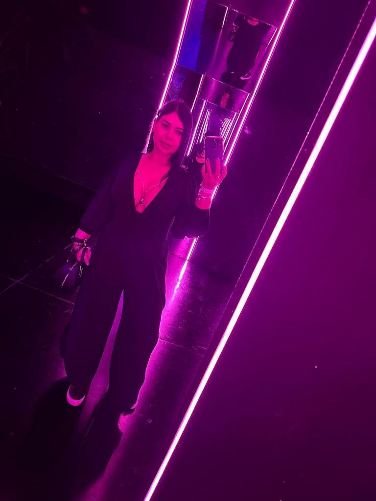 Chica busca chico en Granada: 