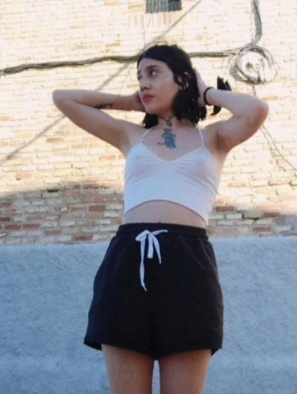 604460121: Chica busca chico en Sevilla