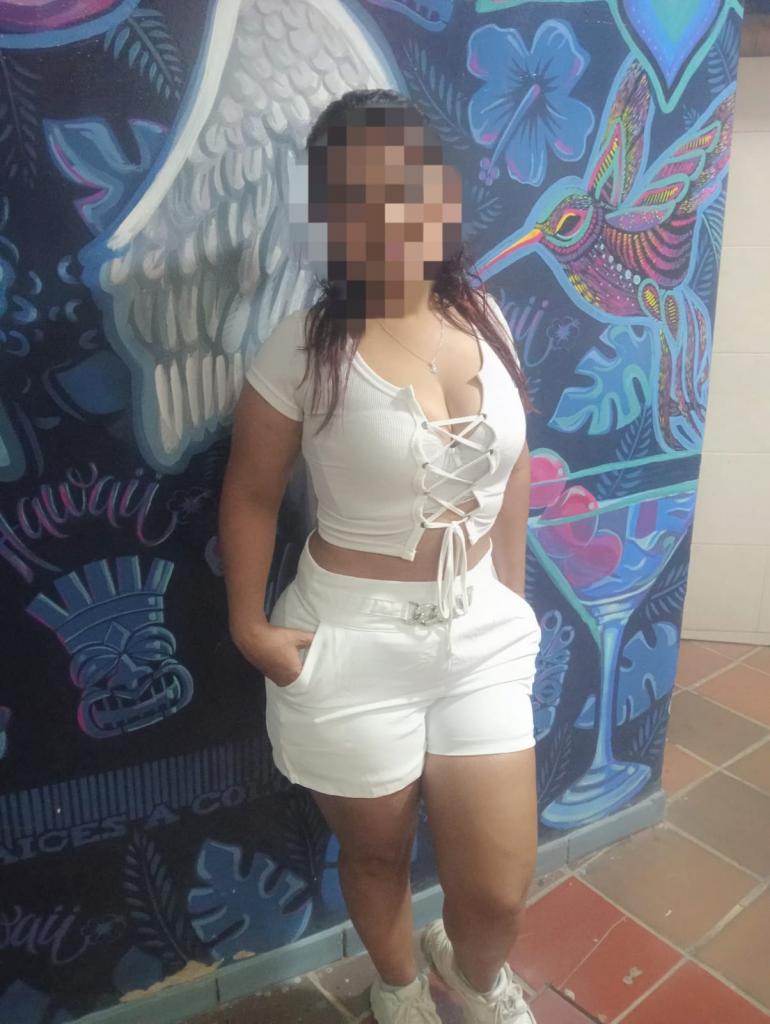 613698109: Chica busca chico en Murcia