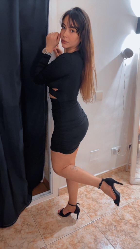 Chica busca chico en Ibiza: Chica busca chico