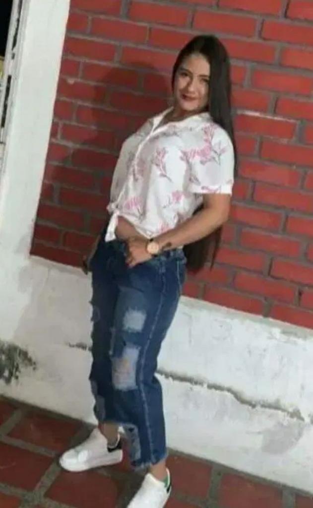 742055785: Chica busca chico en Almería
