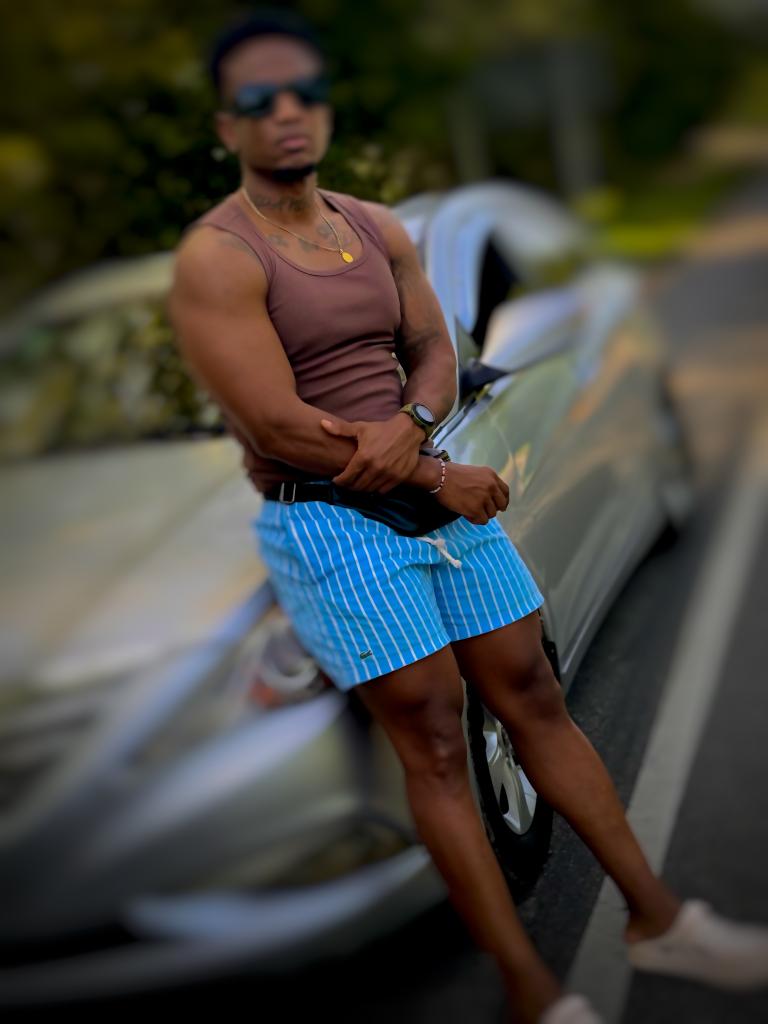 672871174: Chica busca chico en Barcelona