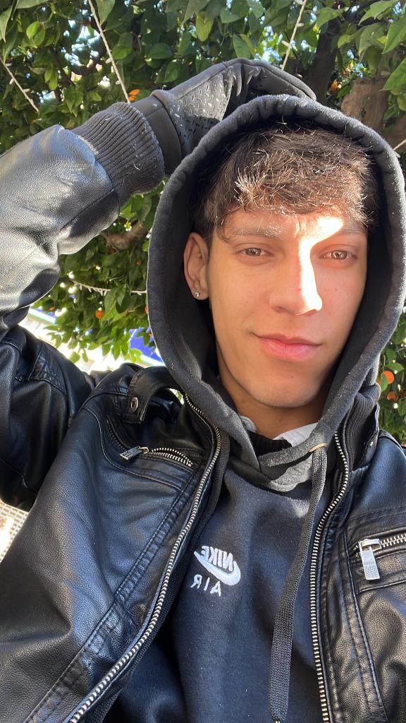 Chico busca chica en Málaga: 