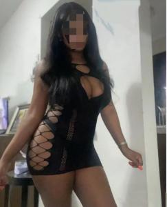 670318245: Chica busca chico en Cádiz