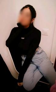 672069307: Chica busca chico en Barcelona