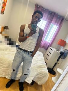 667021094: Chico busca chica en Madrid