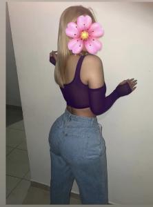 632779229: Chica busca chico en Barcelona