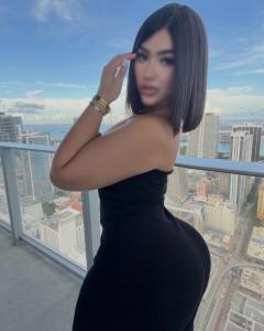 612283594: Chica busca chico en Sevilla