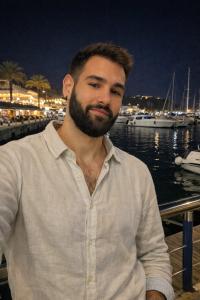 687349232: Chico busca chica en Valencia