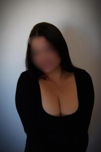 637788085: Chica busca chico en Sevilla