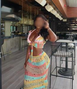 624365982: Chica busca chico en Cantabria