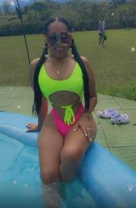 613644945: Chica busca chico en La Coruña