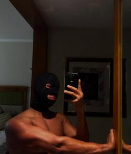 631307486: Chico busca chica en Lugo