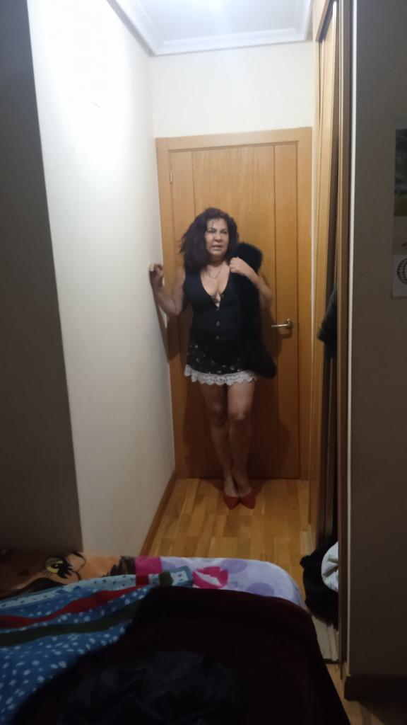643740297: Chica busca chico en Cuenca