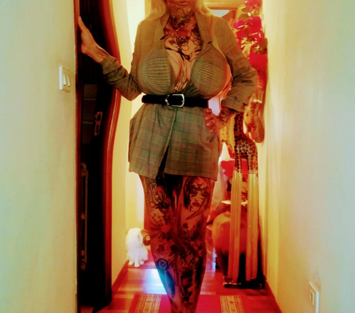 Chica busca chico en La Coruña: Chica busca chico