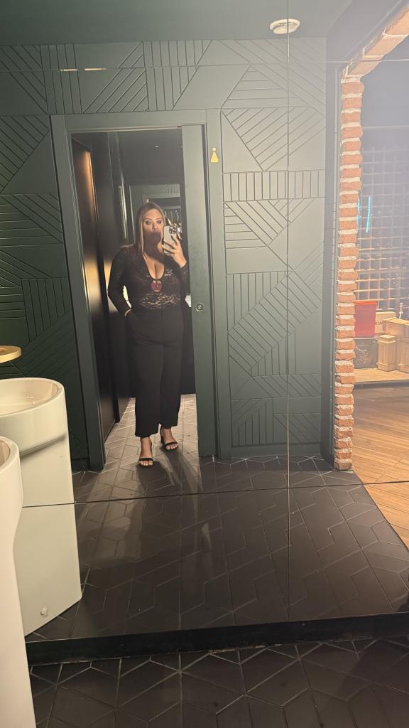 Chica busca chico en Cádiz: 