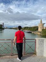 667522349: Chico busca chica en Sevilla