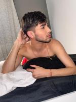 663936078: Chico busca chica en Ibiza