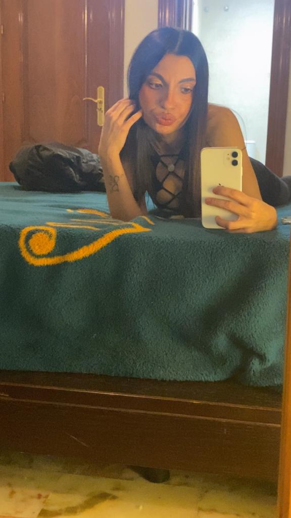 Chica busca chico en Almería: 