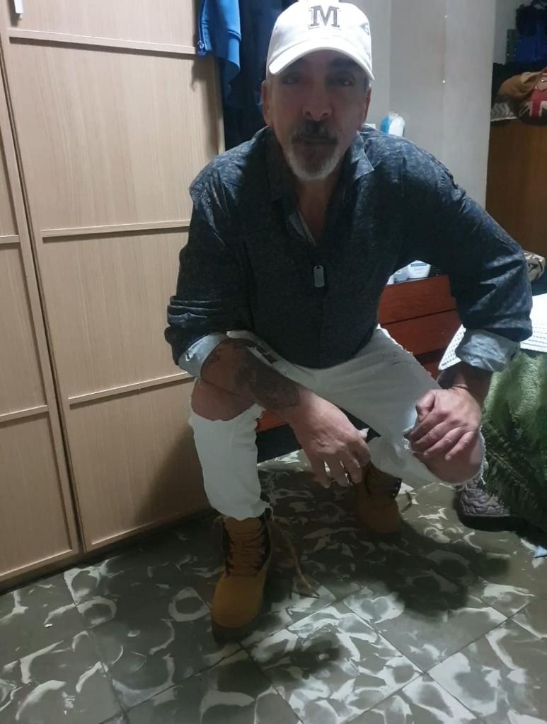 624884146: Chico busca chica en Barcelona