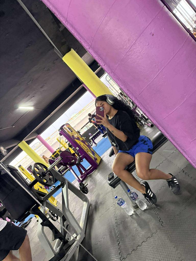 Chica busca chico en Sevilla: 