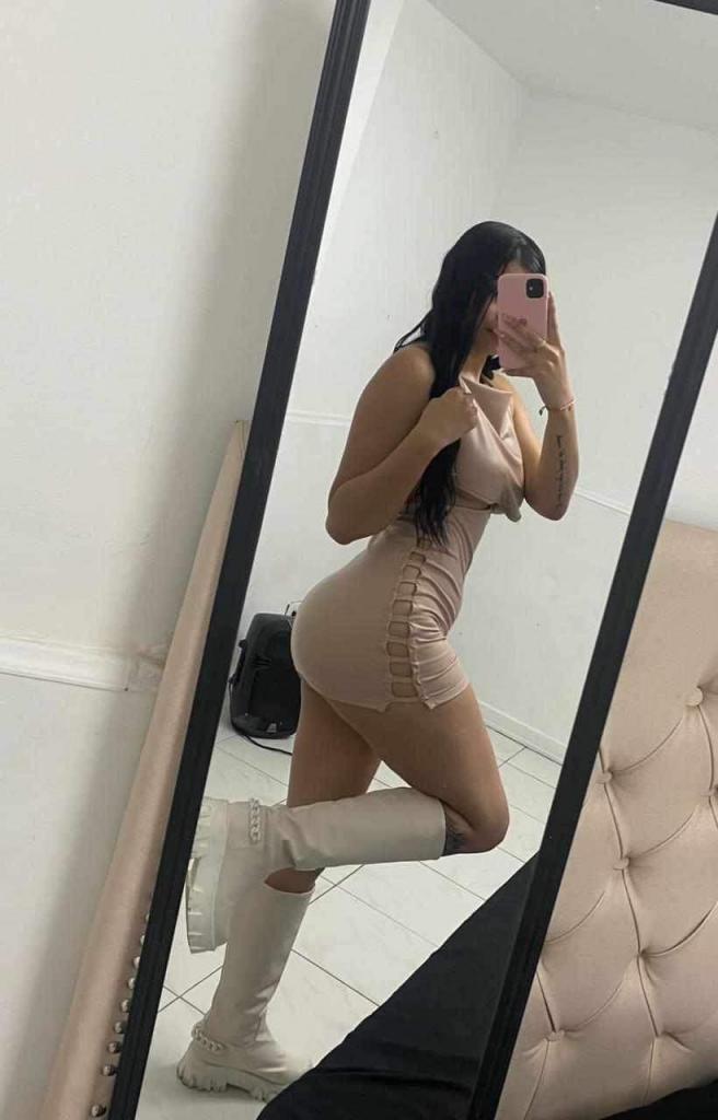 Chica busca chico en Granada: Chica busca chico